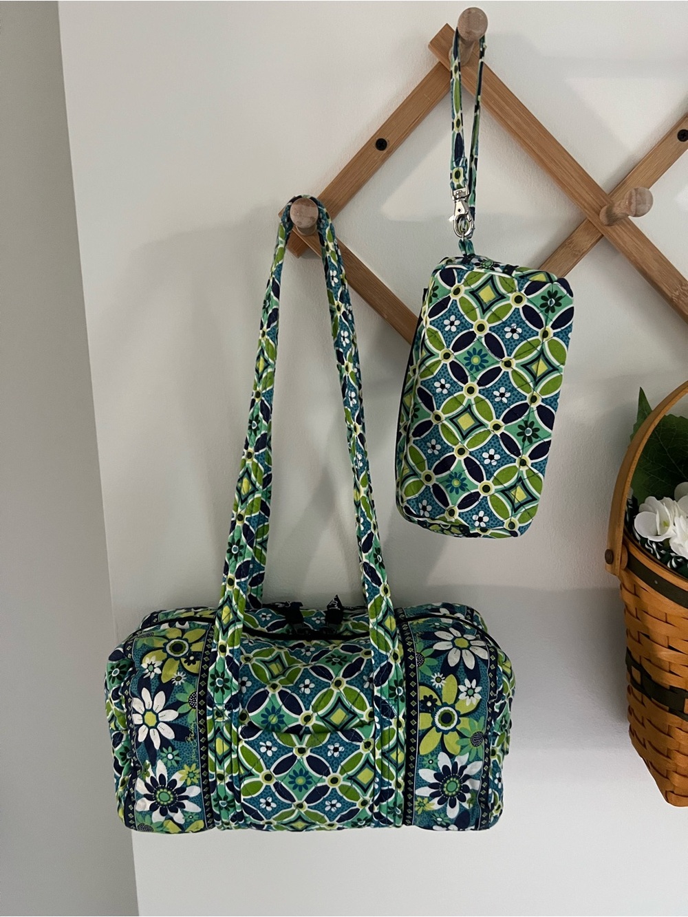 Vera Bradley Daisy Daisy Barrel Shoulder Bag & Wristlet Set